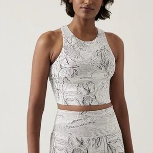 Athleta Conscious Crop